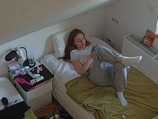 voyeurcam-julmodels-bed-7