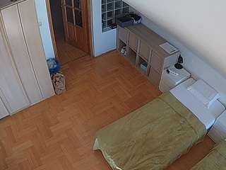 voyeurcam-julmodels-bed-7