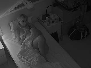 voyeurcam-julmodels-bed-7