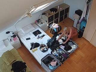 voyeurcam-julmodels-bed-7