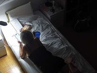 voyeurcam-julmodels-bed-7