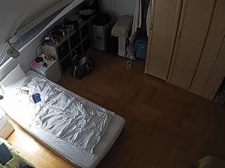 voyeurcam-julmodels-bed-7