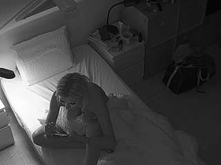 voyeurcam-julmodels-bed-7