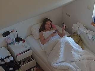 voyeurcam-julmodels-bed-7