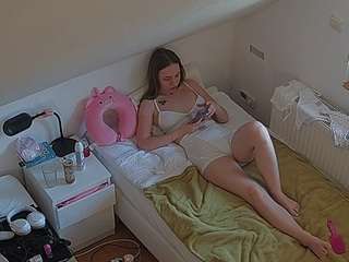 voyeurcam-julmodels-bed-7