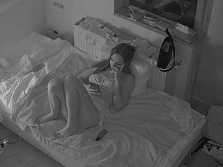 voyeurcam-julmodels-bed-7 Public Chat Channel