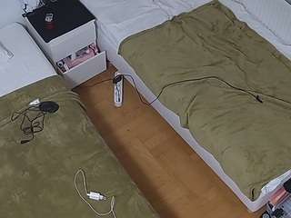 voyeurcam-julmodels-bed-7