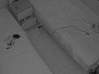 voyeurcam-julmodels-bed-7