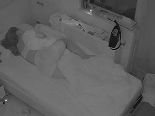 voyeurcam-julmodels-bed-7