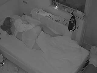 voyeurcam-julmodels-bed-7