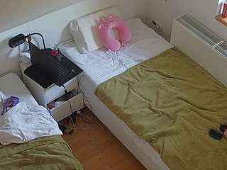 voyeurcam-julmodels-bed-7