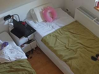 voyeurcam-julmodels-bed-7 webcam model