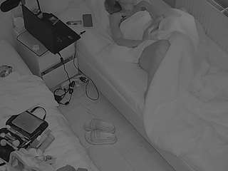 voyeurcam-julmodels-bed-7