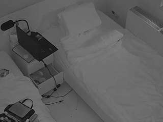 voyeurcam-julmodels-bed-7