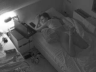 voyeurcam-julmodels-bed-7