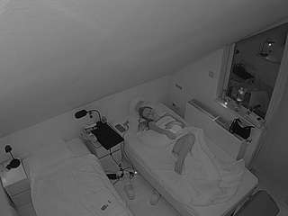 voyeurcam-julmodels-bed-7 webcam model