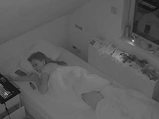 voyeurcam-julmodels-bed-7