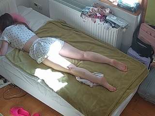 voyeurcam-julmodels-bed-7