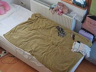 voyeurcam-julmodels-bed-7