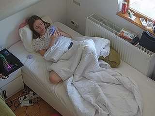 voyeurcam-julmodels-bed-7