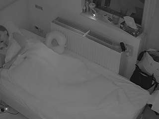 voyeurcam-julmodels-bed-7