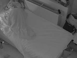 voyeurcam-julmodels-bed-7