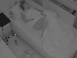 voyeurcam-julmodels-bed-7 Webcam Model Profile