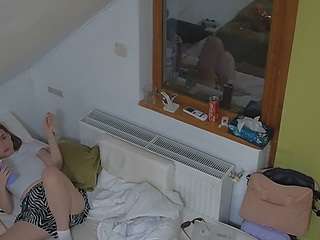 voyeurcam-julmodels-bed-7