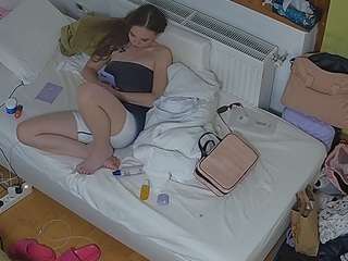 voyeurcam-julmodels-bed-7