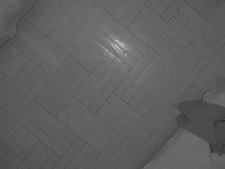 voyeurcam-julmodels-bed-7