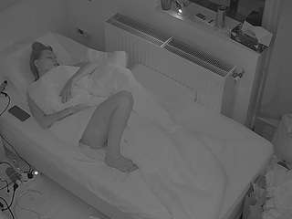 voyeurcam-julmodels-bed-7