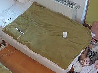 voyeurcam-julmodels-bed-7
