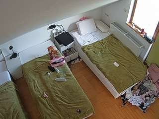 voyeurcam-julmodels-bed-7