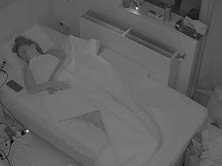 voyeurcam-julmodels-bed-7