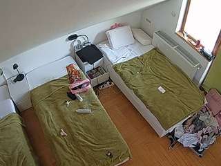voyeurcam-julmodels-bed-7