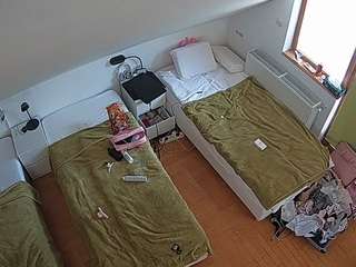 voyeurcam-julmodels-bed-7