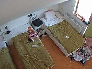 voyeurcam-julmodels-bed-7