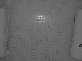 voyeurcam-julmodels-bed-7