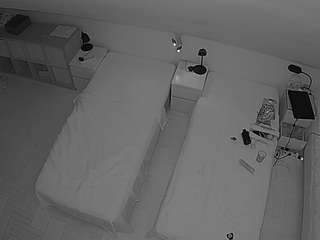 voyeurcam-julmodels-bed-7