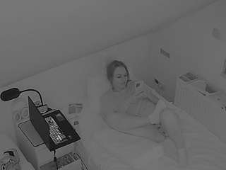 voyeurcam-julmodels-bed-7