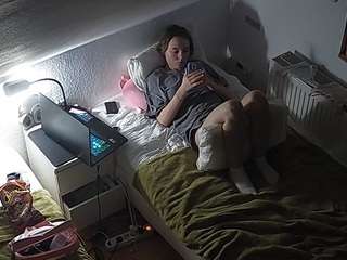 voyeurcam-julmodels-bed-7