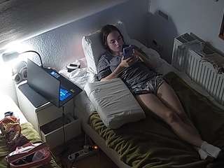 voyeurcam-julmodels-bed-7