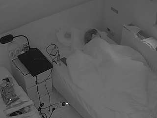 voyeurcam-julmodels-bed-7 Modèle Webcam Profil