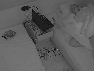 voyeurcam-julmodels-bed-7