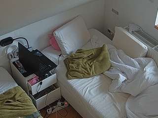 voyeurcam-julmodels-bed-7