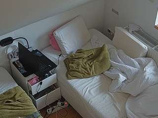 voyeurcam-julmodels-bed-7