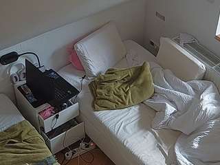 voyeurcam-julmodels-bed-7