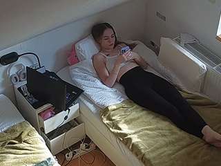 voyeurcam-julmodels-bed-7