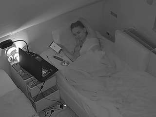 voyeurcam-julmodels-bed-7 Live Webcam on CamSoda