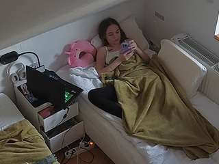voyeurcam-julmodels-bed-7